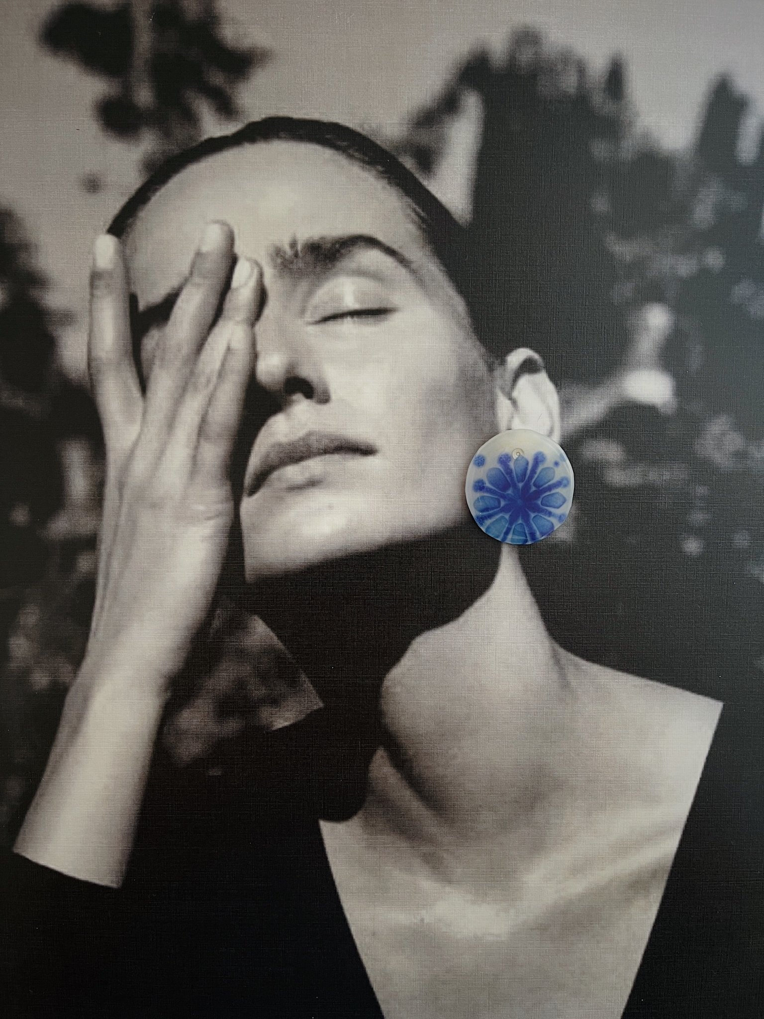 Handmade resin jewellery — Carmo's tile pattern stud earrings detail | Shivaani Vaishnavi