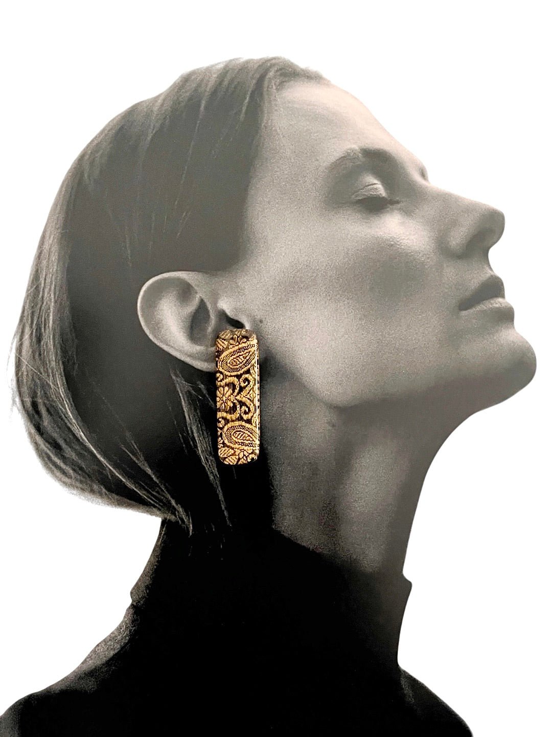Gilded Paisley Bar Studs - SHIVAANI VAISHNAVI