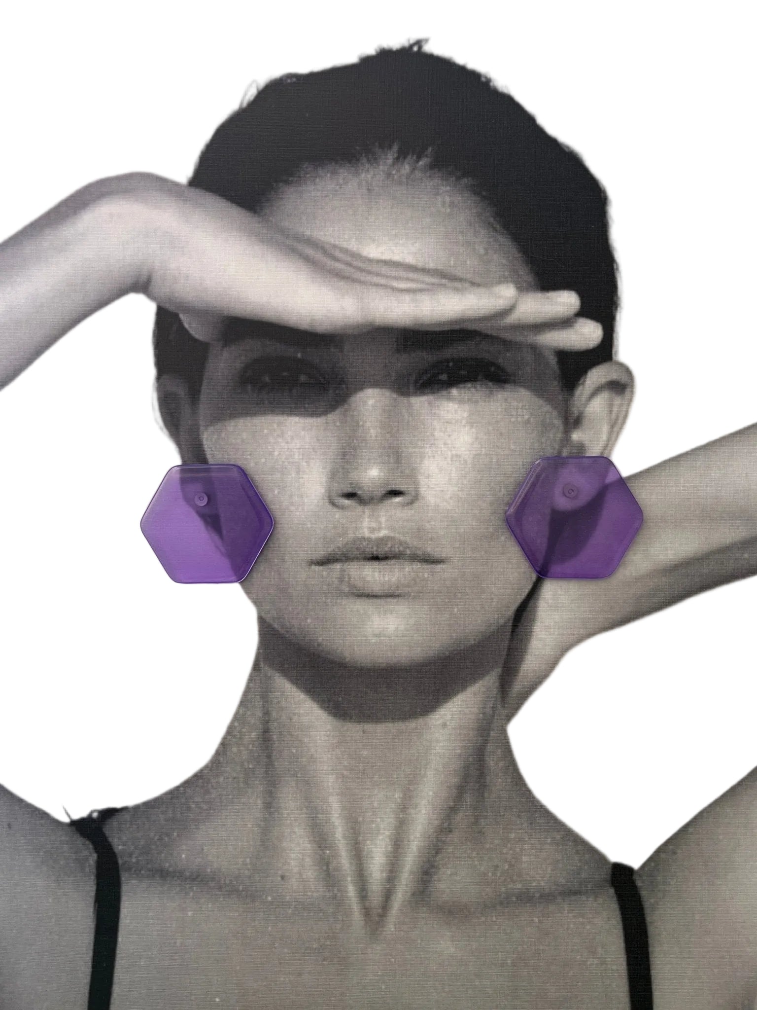 Helena Studs - SHIVAANI VAISHNAVI